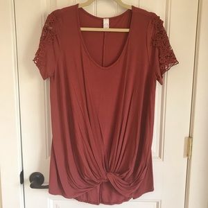 Boutique lace sleeve tunic top
